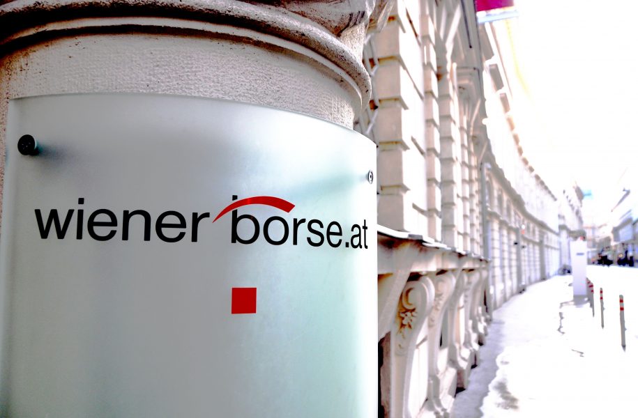Wiener Börse Anleihen Retail schaut durch Finger
